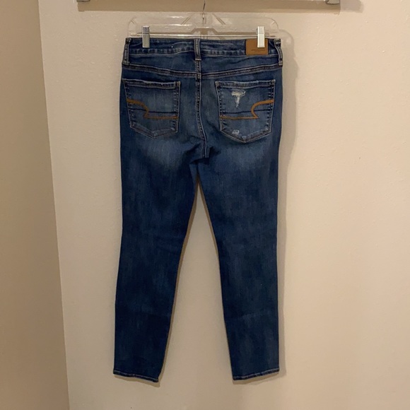 American Eagle size 6 ripped skinny jeans - Picture 2 of 5